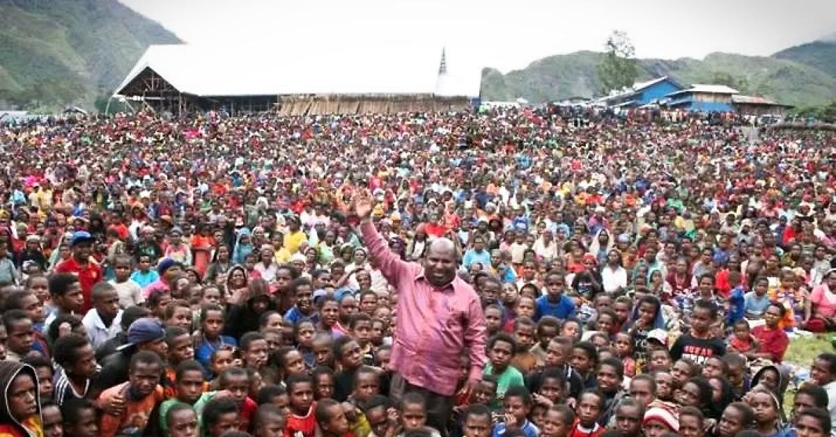 Pemprov Papua Imbau Masyarakat Kibarkan Bendera Setengah Tiang Tanda Penghormatan Terakhir Lukas Enembe