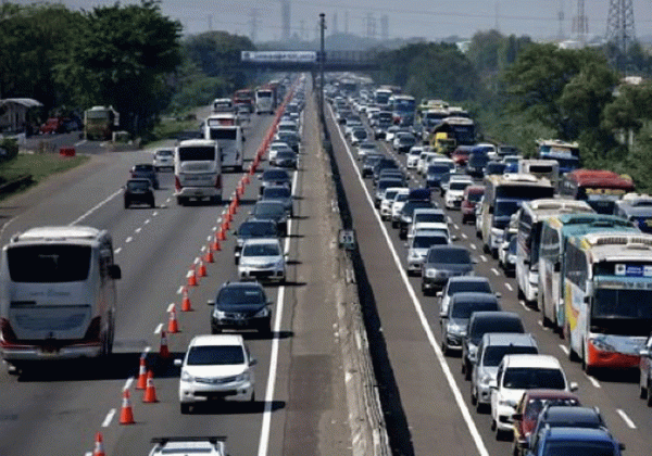 Contra Flow Ditutup Sementara Akibat Kecelakaan di Tol Jakarta-Cikampek Km 58