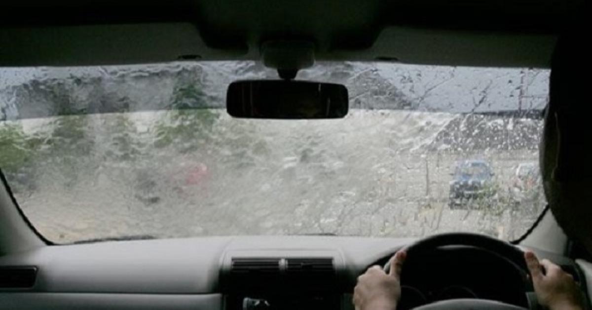Tips Berkendara Aman dan Nyaman Ketika Hujan ala Daihatsu