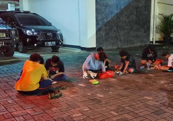 Terlibat 'Perang Sarung', Delapan Remaja Tanggung Ditangkap Tim Presisi Polres Metro Bekasi di Cipendawa