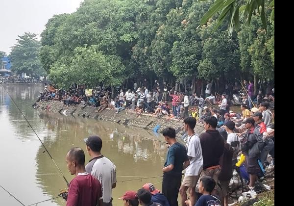 May Day! Buruh Tangerang Ikut Acara Mancing Bersama, 3 Ton Ikan Mas Ditebar ke Danau Tigaraksa