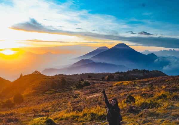 4 Alasan Kenapa Harus Mendaki Gunung Prau, Destinasi Favorit Pendaki Pemula di Jawa Tengah