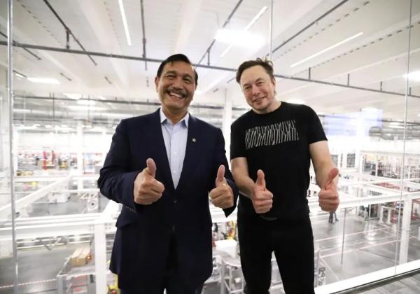 Elon Musk Kaos Oblong Temui Luhut Cs, Dr Tifa: Artinya Tamu yang Gak Penting, Gak Dijangkau Otak Cebong