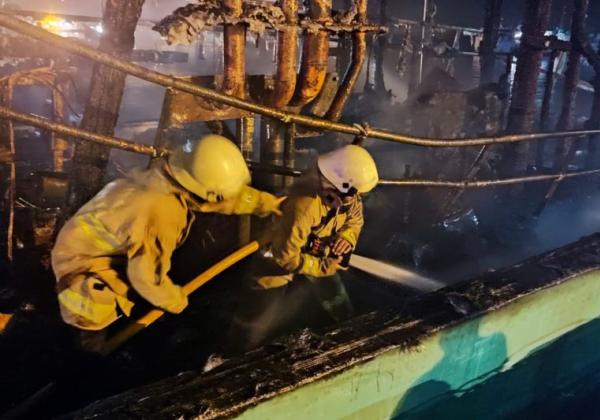 Alhamdulillah, Kapolsek Bilang Tidak Ada Korban Jiwa Kebakaran Kapal di Muara Baru