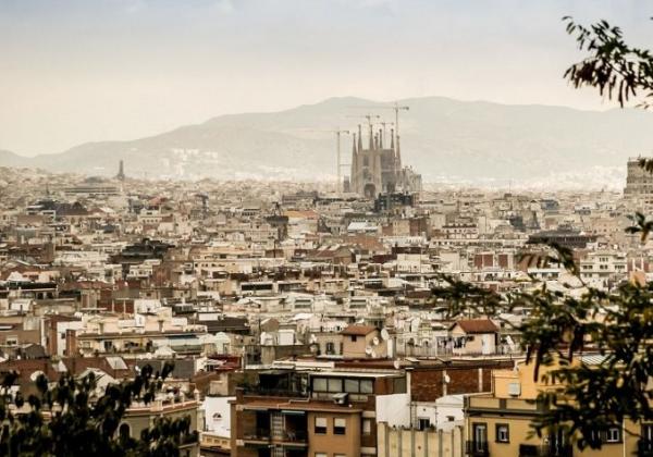 Sejarah Panjang Kota Barcelona, Di Bawah Kekuasaan Islam pada 718 M Disebut Barsyaluna