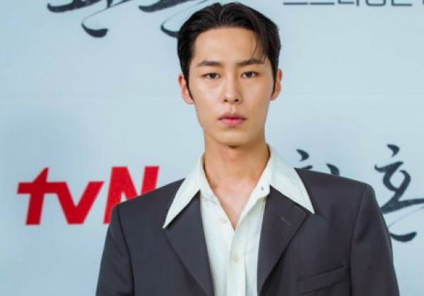 Mengupas Kekayaan Lee Jae Wook: Kisah Kesuksesan Aktor Muda Korea