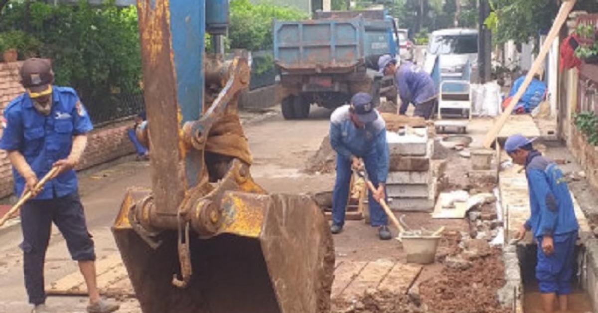 DKI Diguyur Hujan, Kebut Perbaikan Saluran di Tebet Jakarta Selatan
