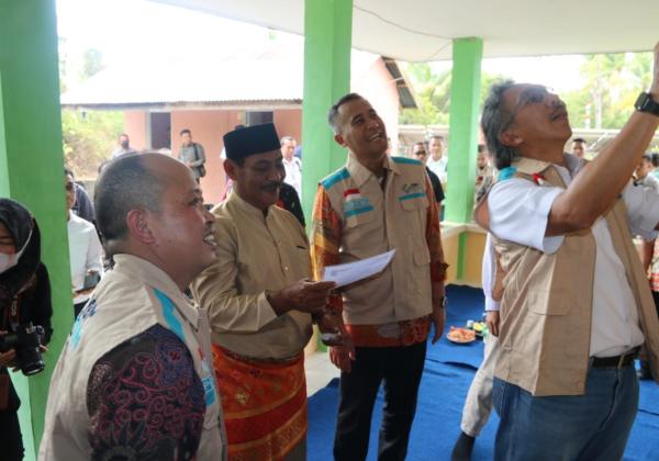 Gubernur Ridwan Djamaluddin Resmikan Listrik PLN di Pulau Rengit
