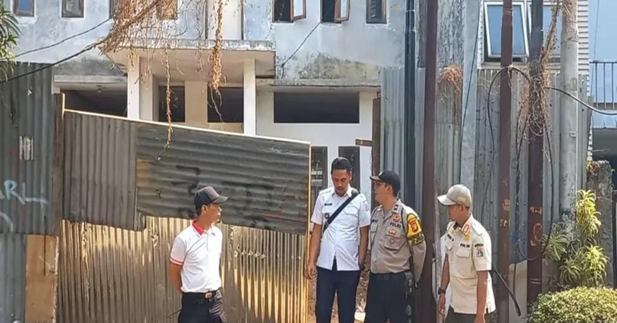 Kronologis Ledakan Bom Di Jakarta Selatan, Di Duga Berasal Dari Bom yang Tertanam di tanah Galian