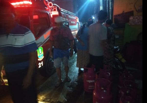 Kios Tabung Gas di Bekasi Habis Terbakar, 3 Orang Luka Parah Dalam Perawatan Dokter di Rumah Sakit