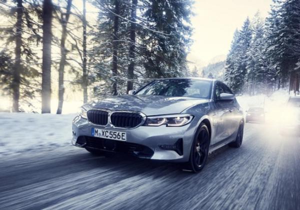 BMW luncurkan New BMW 320i Sport, Segini Harganya