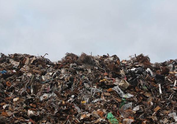 Sampah Perayaan Tahun Baru Jakarta Capai 74 Ton