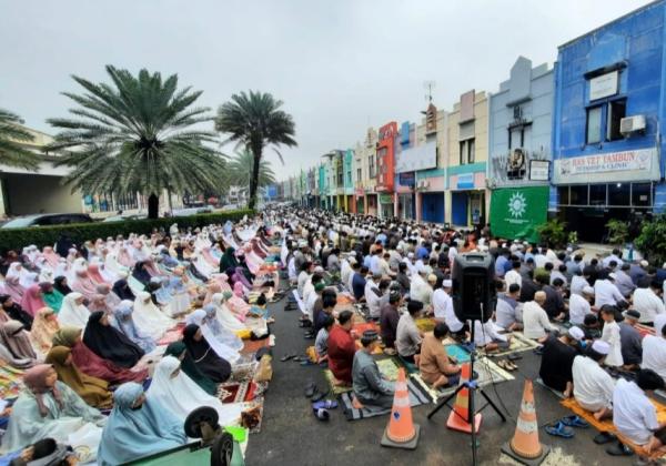 Ribuan Jemaah Muhammadiyah Kabupaten Bekasi Salat Idulfitri di Halaman Metland Tambun
