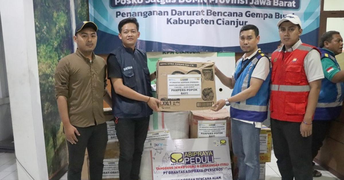 Percepat Penanganan Bencana, Brantas Abipraya Salurkan Bantuan ke Cianjur