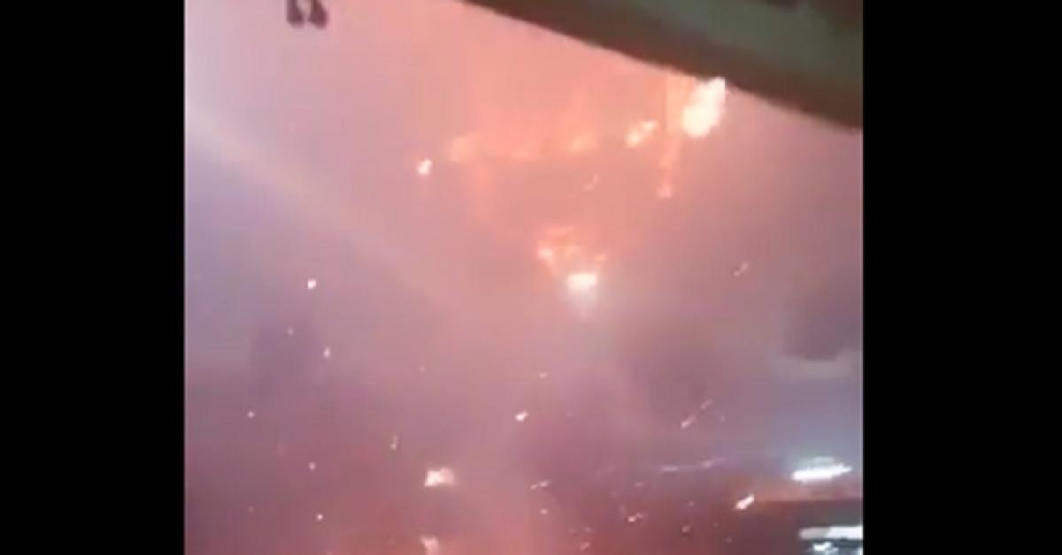 Mencekam! Begini Suasana di Dalam Masjid Jakarta Islamic Center yang Terbakar