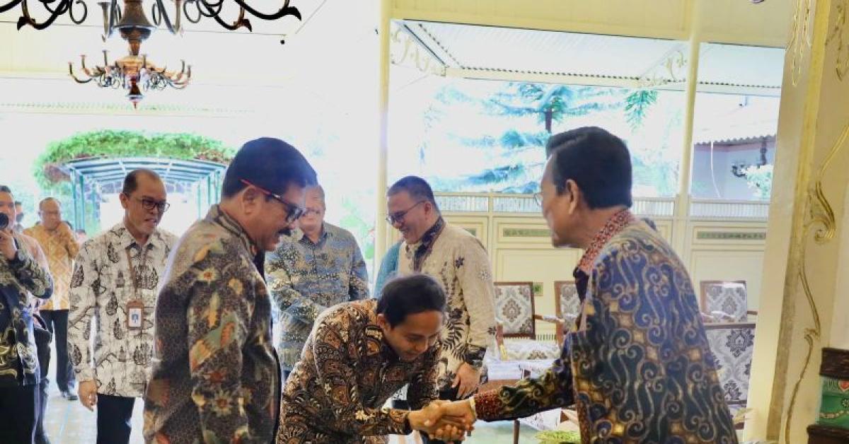 Raja Juli Antoni Minta Maaf ke Sri Sultan Hamengkubuwono X Gegara Ade Armando Sebut Politik Dinasti