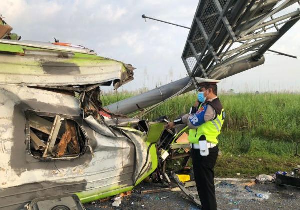 Sopir Maut Kecelakaan Tol Surabaya-Mojokerto Jadi Tersangka, Polisi: Ada Unsur Kesengajaan