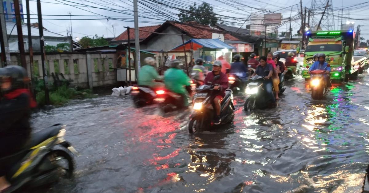 Banjir Jakarta Semakin Surut, Tersisa 20 RT yang Masih Terendam Air hingga Sabtu Sore