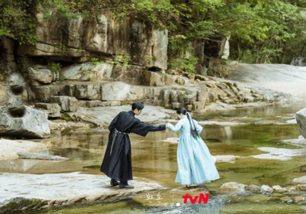 Spoiler! Kisah Cinta Lee Jae Wook dan Go Yoon Jung Mencapai Klimaksnya di Final 'Alchemy Of Souls Season 2'