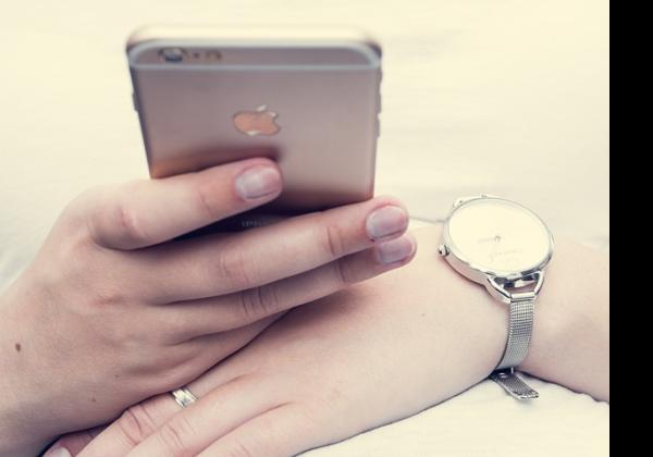 iPhone Suka Nyala Sendiri saat Dikantongi atau Dalam Tas? Gini Cara Ngatasinnya