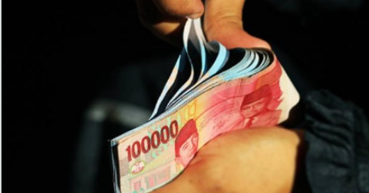 Biang Kerok Rupiah Melemah Lawan Dolar AS Mendekati Rp16 Ribu, Siapa yang Untung? Ini Kata Para Pakar