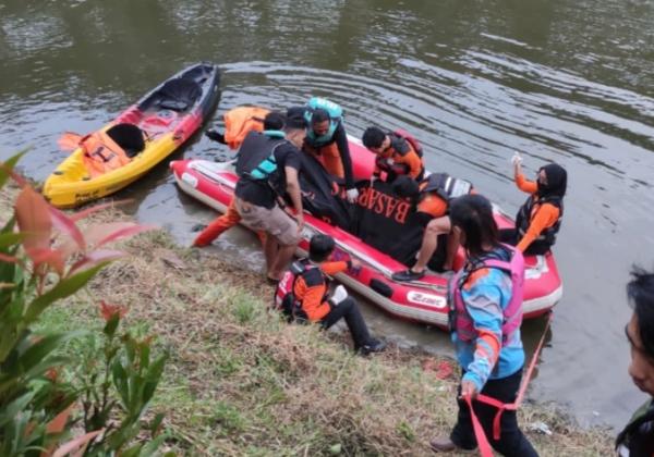 Kondisi Pria yang Nekat Ceburkan Diri ke Danau Grand Kamala Lagoon Bekasi Usai Ditemukan Tim SAR Rescue, Tewas