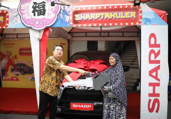 Sharp Indonesia Serahkan Hadiah 2 Unit Mobil ke Pemenang Program Undian Sharp Spektakuler
