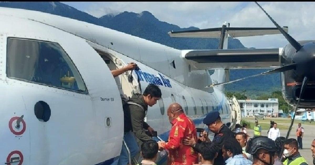 Usai Ditangkap, Gubernur Papua Lukas Enembe Langsung Dibawa ke Jakarta