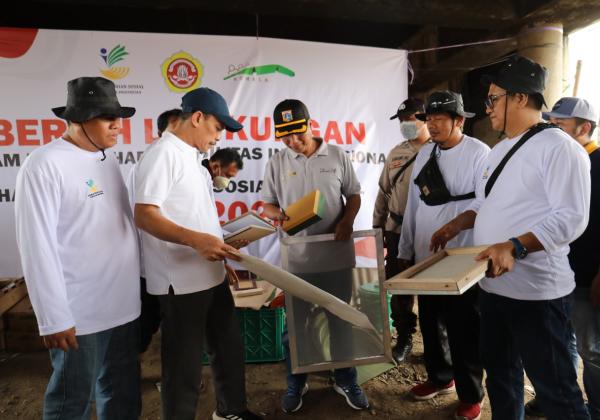 Kemensos Libatkan Pemulung Cilincing Bersihkan Lingkungan dan Pilah Sampah