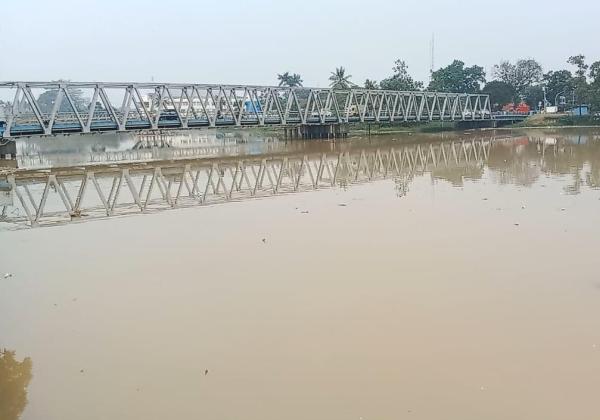 Banjir Longsor di Bogor Sebabkan Sungai Cisadane Tangerang Alami Kekeruhan Tinggi