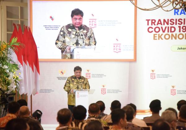Menko Airlangga Hartarto Laporkan Realisasi Pelaksanaan KPC-PEN 2020-2022