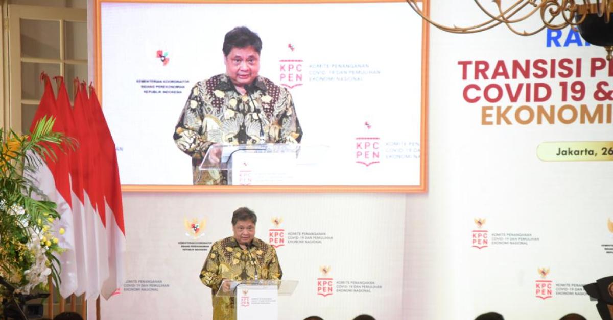Menko Airlangga Hartarto Laporkan Realisasi Pelaksanaan KPC-PEN 2020-2022