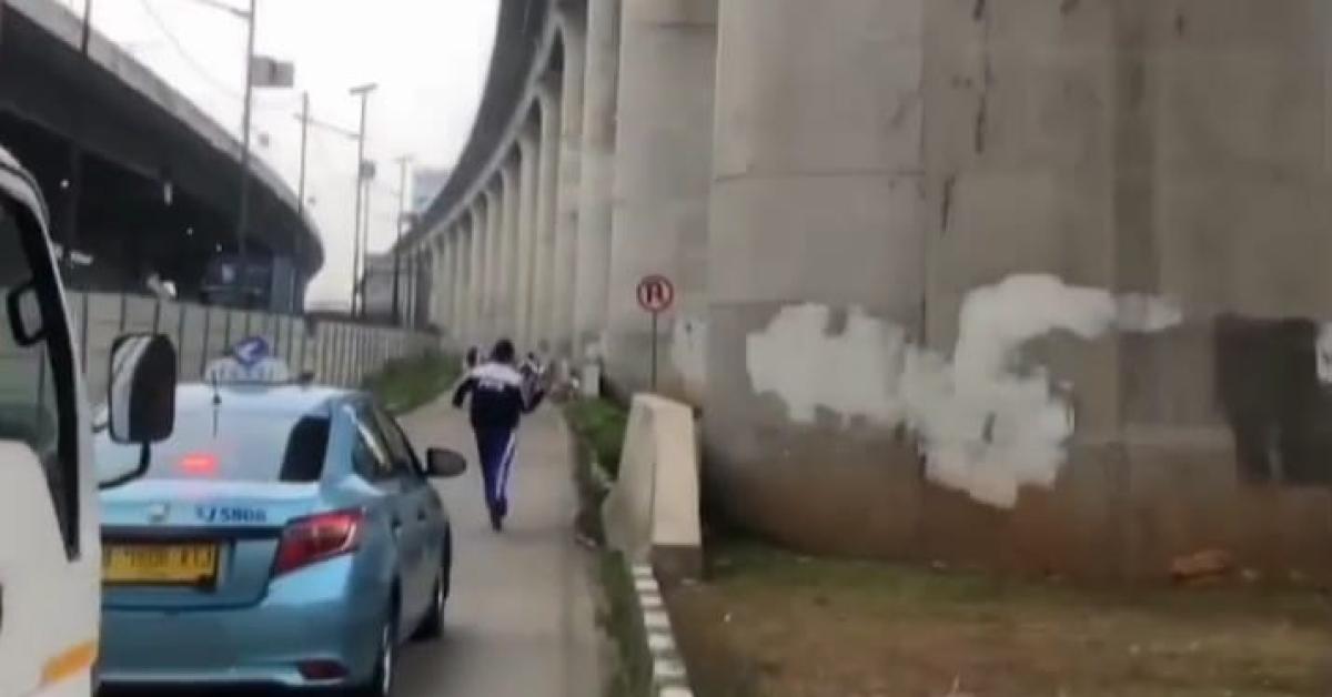 Viral Video Pelajar Tawuran Pakai Celurit di Tol Cikunir, Ternyata Faktanya Begini