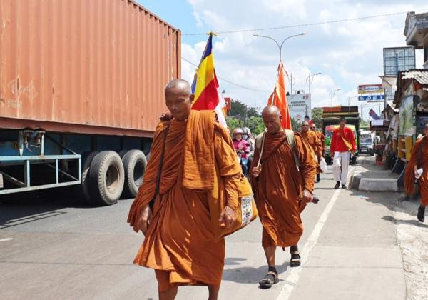 Ritual Thudong, Aksi Jalan Kaki Ribuan Kilometer 32 Biksu dari Thailand ke Borobudur 