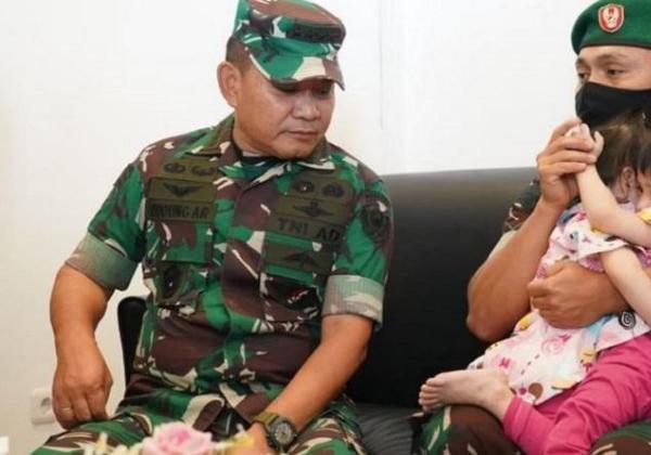 Jenderal Dudung Jenguk si Kembar Siam Joana dan Jovalin Putri Serda Fredrik di Manado, Ingin Pastikan...