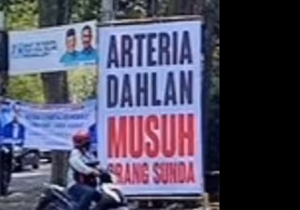 Spanduk 'Arteria Dahlan Musuh Orang Sunda' Beredar Luas, Abu Janda: Anda Bikin Orang Sunda Marah!