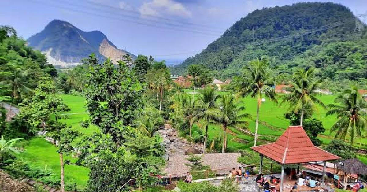 Catat! Lokasi dan Harga Tiket Curug Kiara di Majalengka
