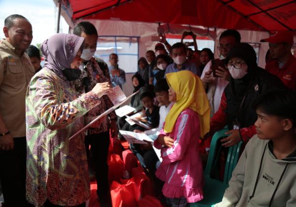 Mensos Risma Ingin Anak-anak Yatim Piatu Gempa Cianjur Punya Cita-cita Tinggi