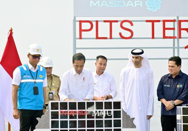 Resmikan PLTS Terapung Cirata, Presiden Jokowi: Teknologi Smart Grid PLN Bisa Mendorong Akses Listrik Bersih di Indonesia