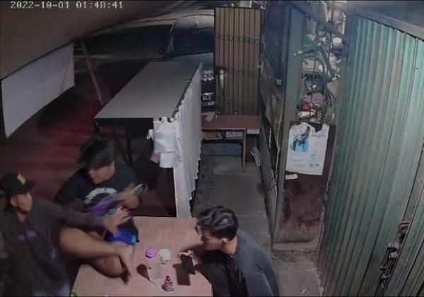 Polisi Periksa TKP Tempat ua ABG di Bekasi Hampir Dibegal Saat Main HP