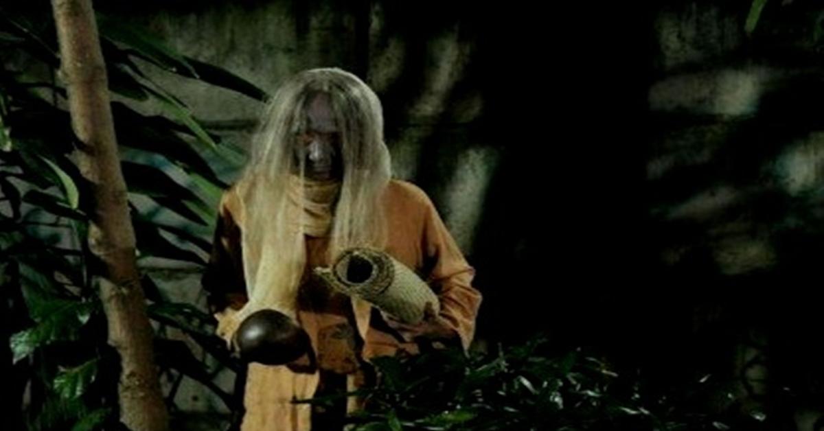 Horor Urban Legend Nenek Gayung, Mitos Mimpi Buruk Yang Berujung Kematian