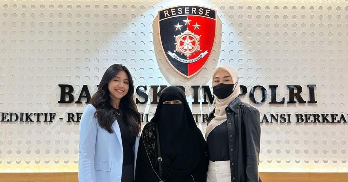 Umi Pipik Lapor Oklin Fia di Bareskrim Terkait Pidana Pornografi