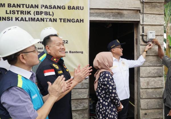 4.797 KK di Kalselteng Dapat Sambungan Listrik PLN Gratis