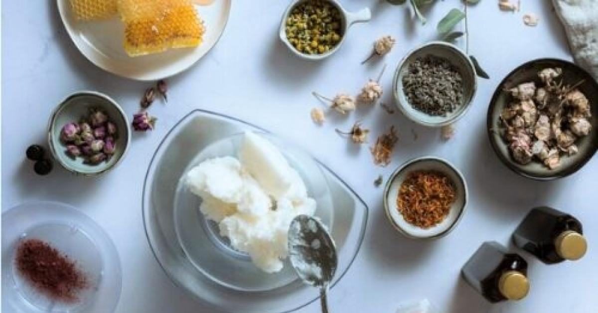 Skincare Alami untuk Pemula: Rekomendasi Bahan & Cara Pakai yang Aman