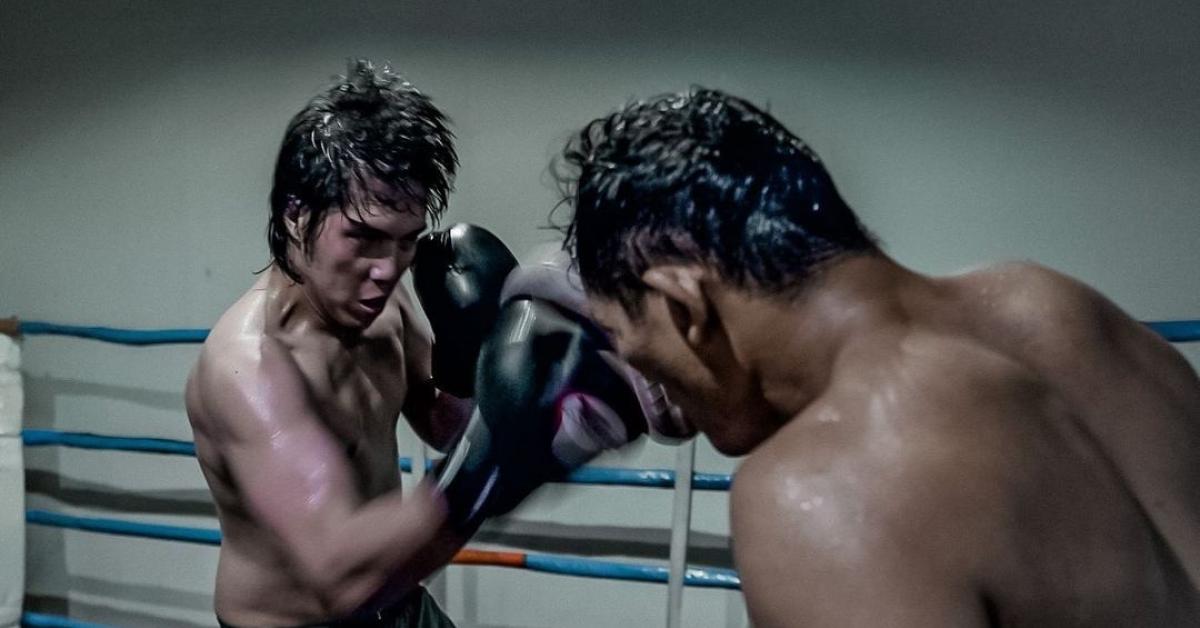 Sempat Kewalahan, El Rumi Comeback Apik Hajar Winson Hingga Menang TKO