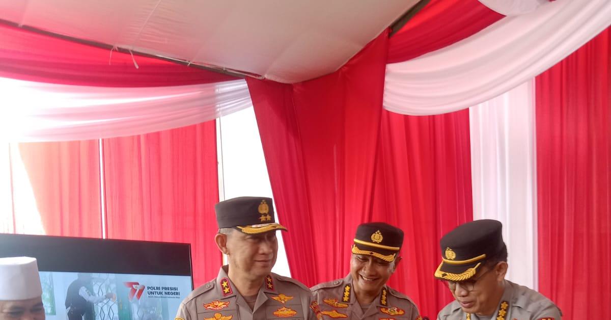 Polda Bengkulu, Salurkan Air Bersih Ke RT 23  Bentiring Permai
