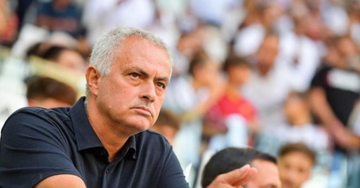 Caci Maki Wasit, Pelatih AS Roma Jose Mourinho Diskors Selama 4 Pertandingan