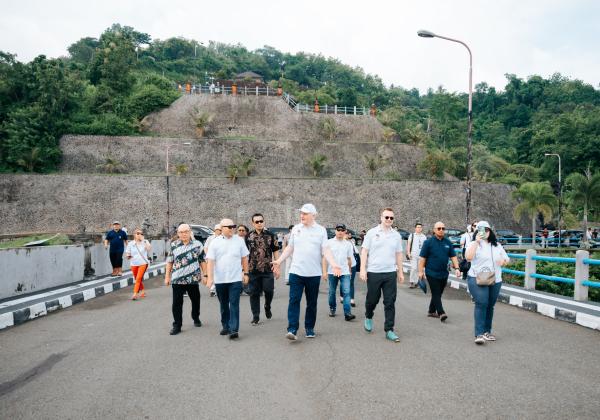 Menteri Keamanan Energi dan Net Zero Inggris Kunjungi PLTM Titab Milik Brantas Energi, Anak Usaha Brantas Abipraya