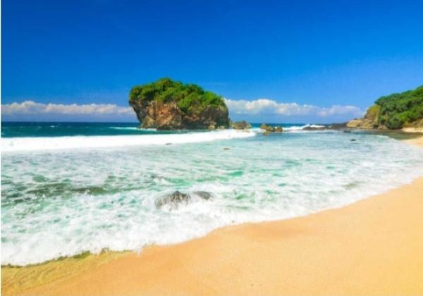 Pantai Jungwok Gunung Kidul Yogyakarta, Tempat Liburan Keluarga Mewah Dijamin Happy
