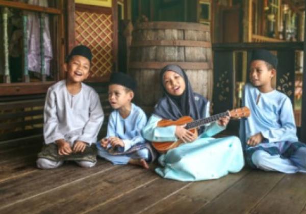 15 Lagu Religi Islami Terpopuler dan Terbaik Sepanjang Masa, Liriknya Menyentuh Hati
